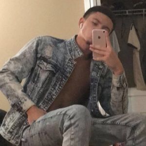 Meet your Posher, Ethan